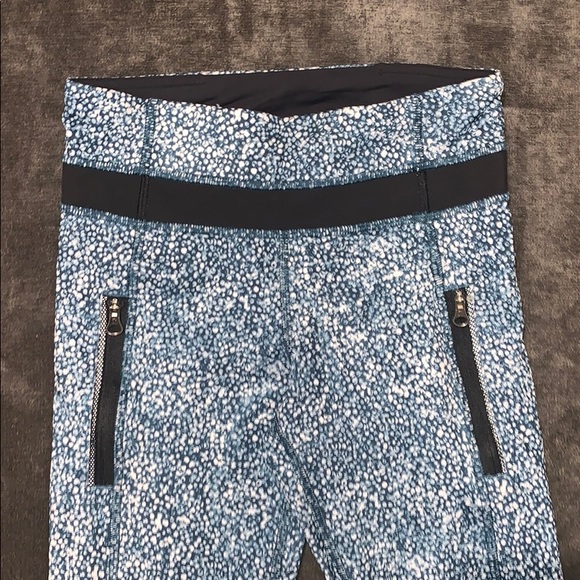 Lululemon leggings (2) - Picture 3 of 7